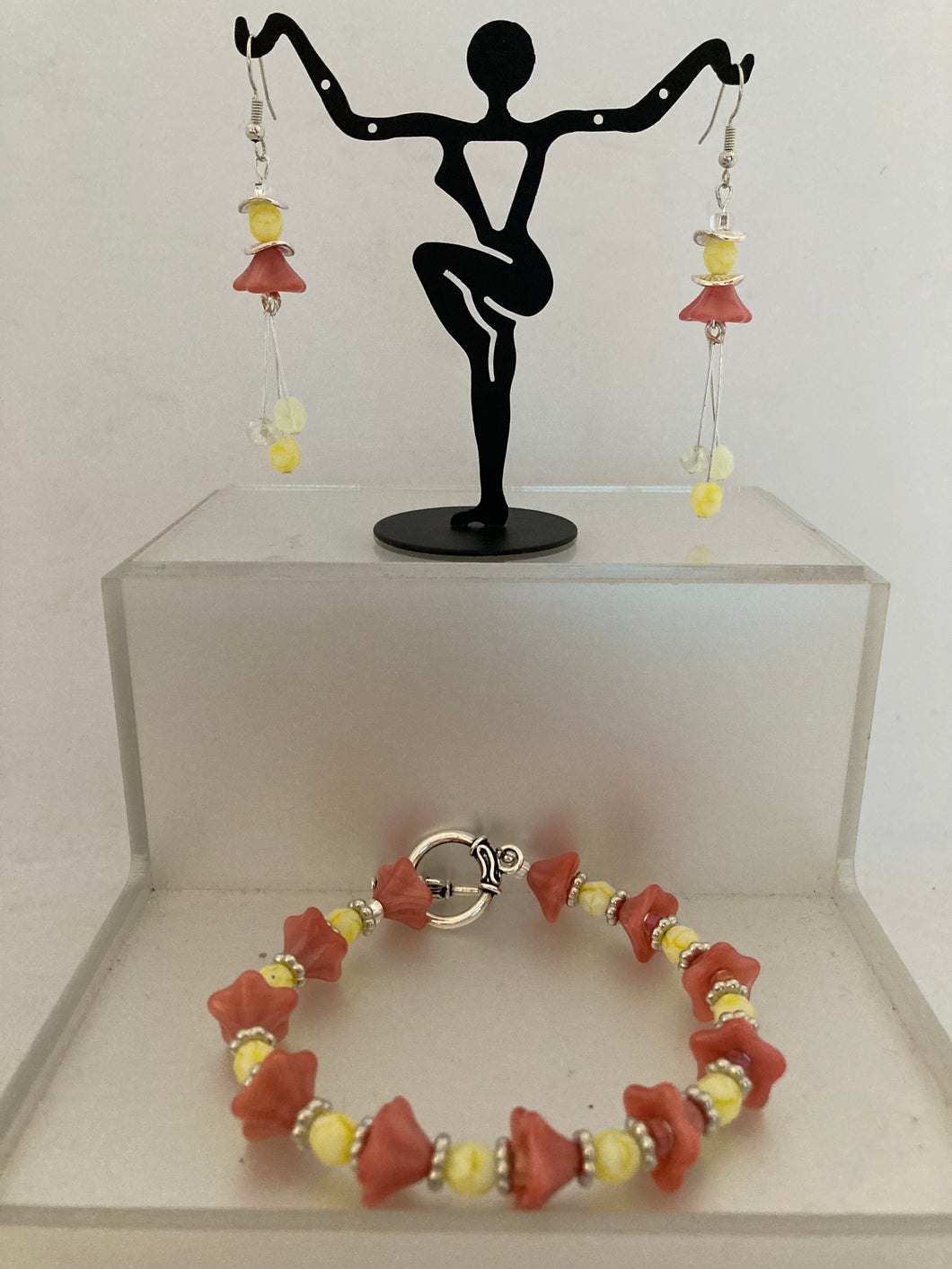 Trumpet flower and Czech beaded bracelet with matching earring set.
